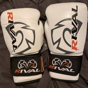 RIVAL Boxing RB2 Super Bag Gloves - White - XL - 14 oz - NEW/OTHER